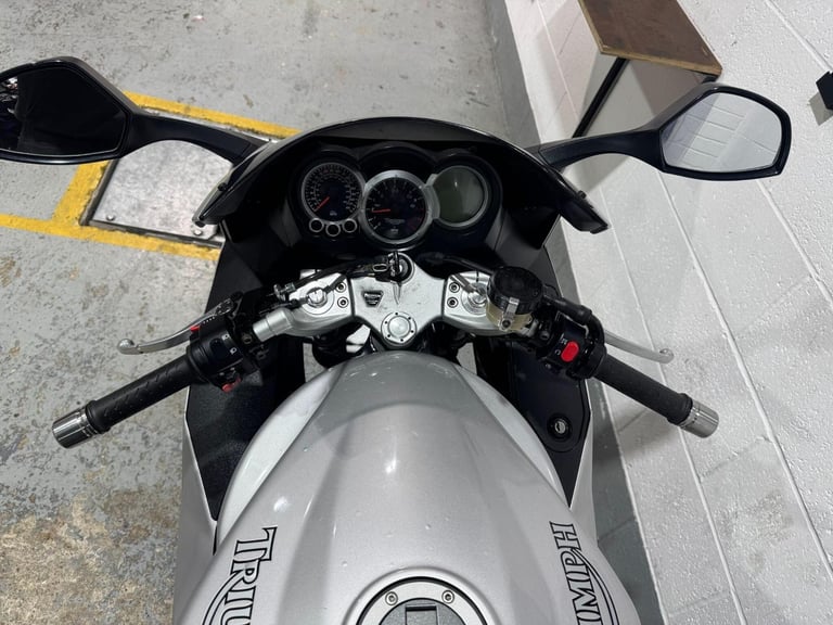 2005 Triumph Sprint ST 1050