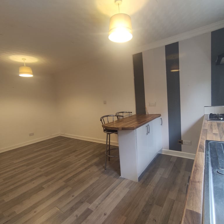 Fantastic 3 bedroom flat for long term tenants 