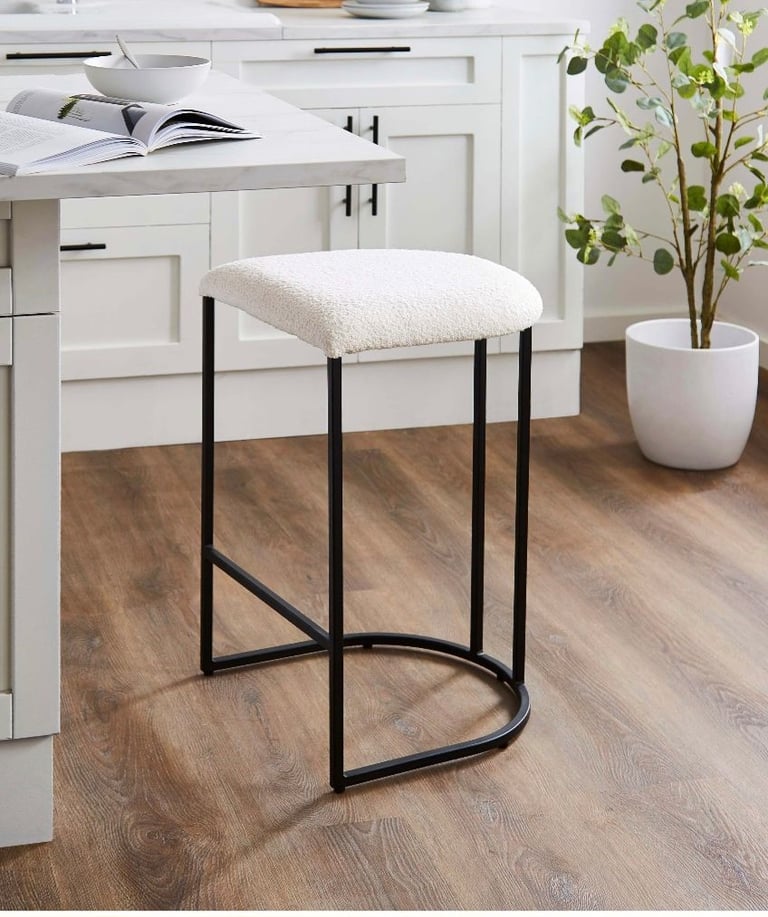Duneln Gena Counter Bar Stools x 3