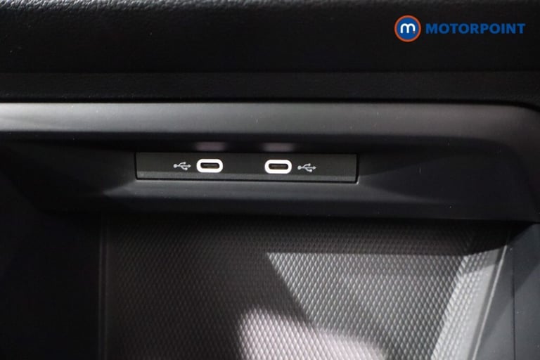 2022 Volkswagen Golf 1.5 TSI 150 Life 5dr Hatchback Petrol Manual