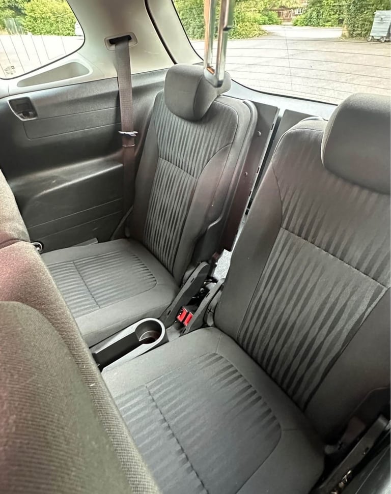 Vauxhall zafira 1.4 7 seater 2015