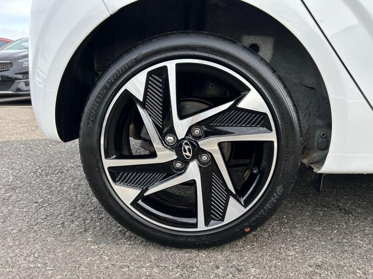 2024 Hyundai i10 1.0 Premium Hatchback 5dr Petrol Auto Euro 6 (s/s) (63 ps) Hatchback PETROL Auto...