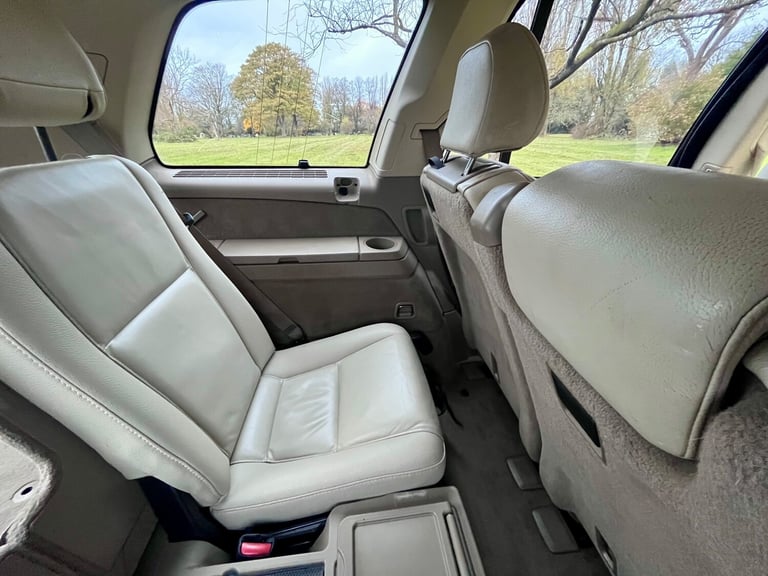 2011 Volvo XC90 2.4 D5 SE SUV 5dr Diesel Geartronic AWD (219 g/km  200 bhp)