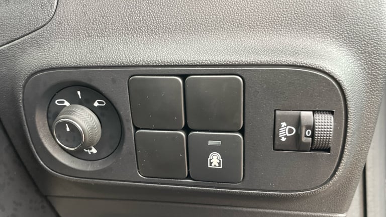 2024 Citroen C3 1.2 PureTech PLUS Hatchback 5dr Petrol EAT6 Euro 6 (s/s) (110 ps) Hatchback Petro...