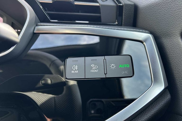 2025 Audi Q3 35 TFSI S Line 5dr S Tronic (Leather) SUV Petrol Automatic