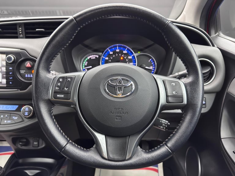 2015 Toyota Yaris 1.5 Hybrid Icon 5dr CVT HATCHBACK PETROL/ELECTRIC Automatic