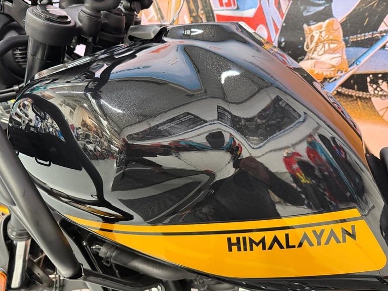 Royal Enfield HIMALAYAN 452