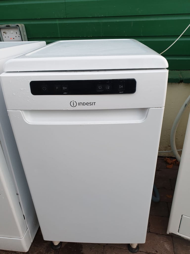 image for Indesit dishwasher 1o place settings