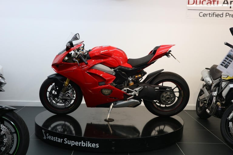 DUCATI PANIGALE V4 S - 2019 - 6300 MILES