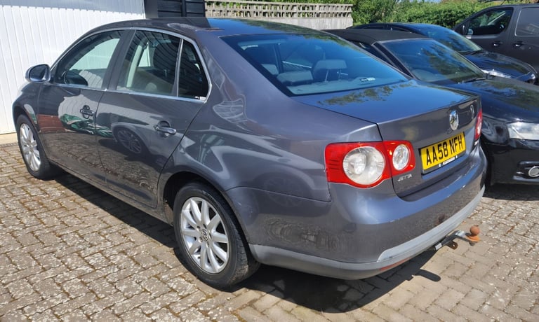 Volkswagen, JETTA, 2009, 1968 (cc)