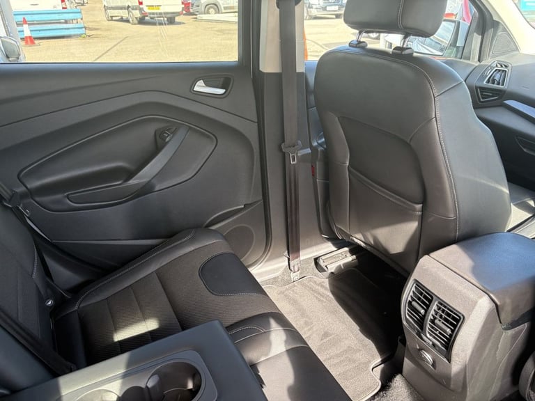 2016 Ford Kuga 2.0 TDCi Titanium SUV 5dr Diesel Manual 2WD Euro 6 (s/s) (150 ps) HATCHBACK Diesel...