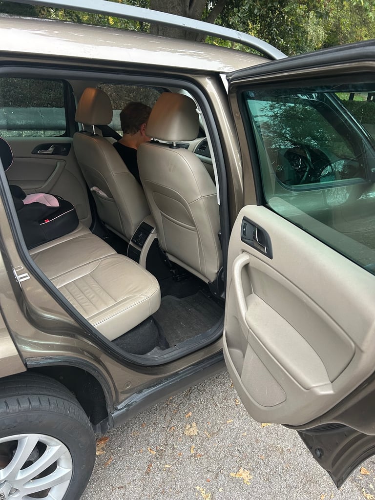Skoda, YETI, Hatchback, 2010, Semi-Auto, (DSG) 1968 (cc), 5 doors