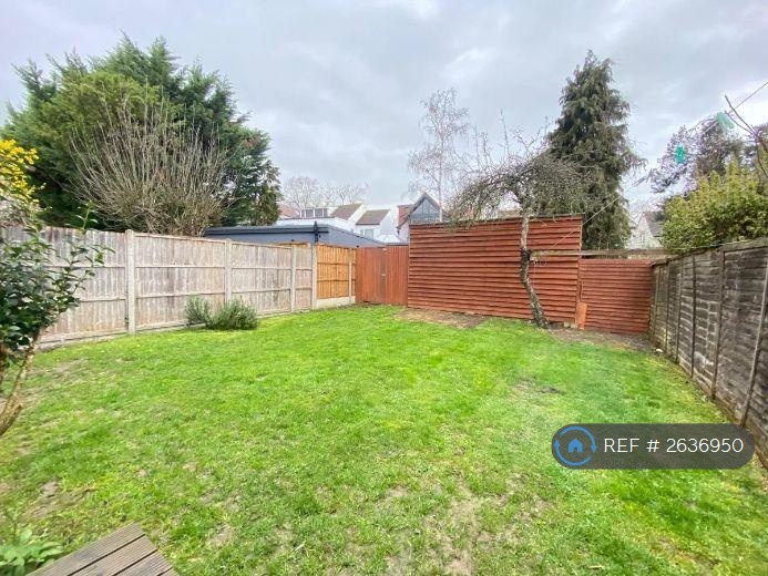 5 bedroom house in Beechcroft Gardens, Wembley, HA9 (5 bed) (#2636950)