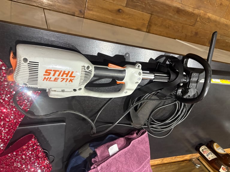 Stihl HLE 71K hedge trimmer 