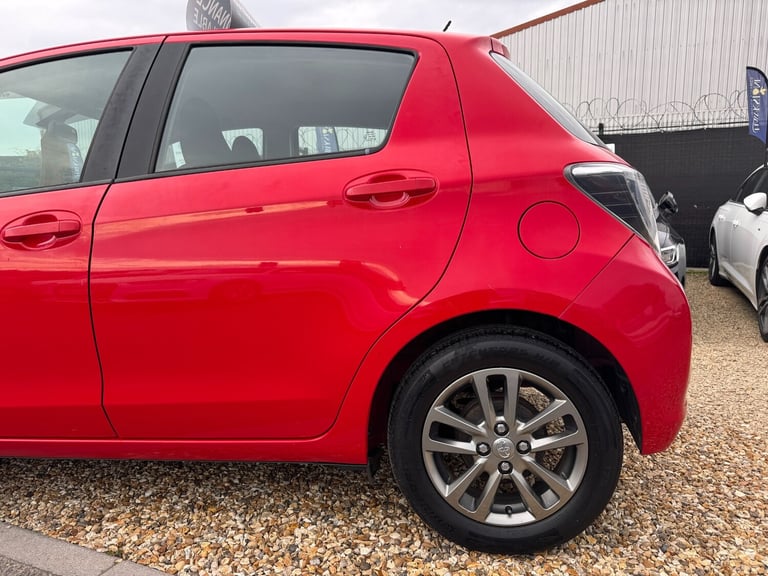 2014 Toyota Yaris 1.33 VVT-i Icon+ 5dr HATCHBACK Petrol Manual