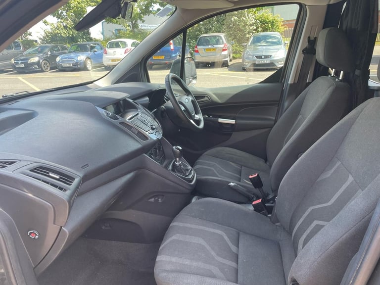 Ford TOURNEO CONNECT GRD ZETEC