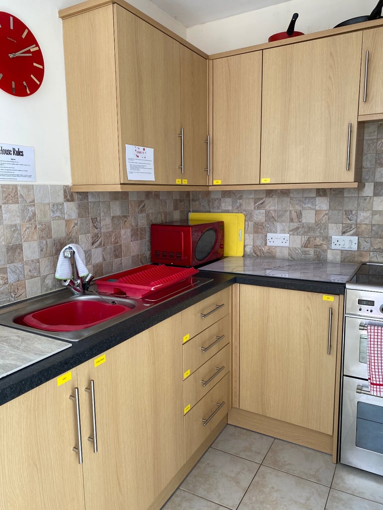 Single Rooms to Rent - Stoke Plymouth