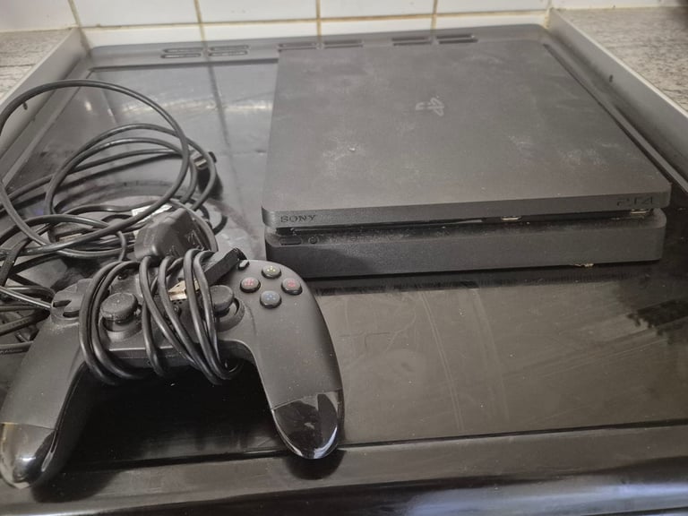 Sony PlayStation 4 Console