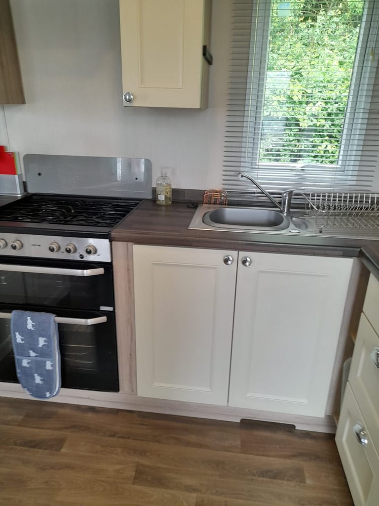 Static caravan lido leisure park