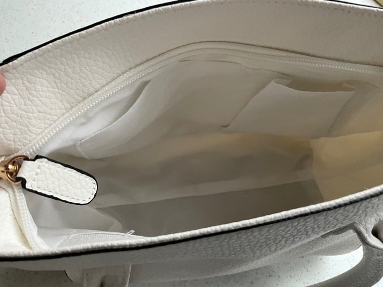 George White Handbag / Shoulder Bag, Gold fittings, Black Piping / Edging - Brand New