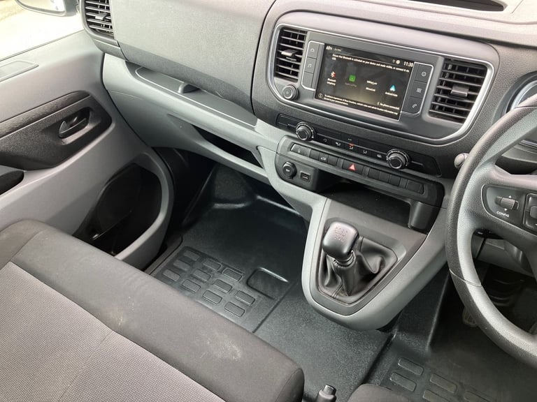 2022 Vauxhall Vivaro 2900 1.5d 100PS Dynamic H1 Van Van DIESEL Manual