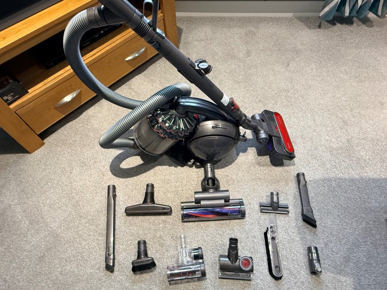 Dyson DC54 Vacuum Cleaner