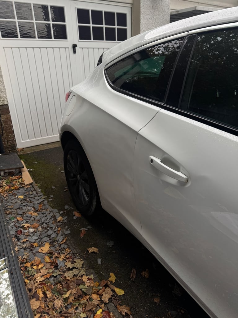 Automatic Vauxhall ASTRA 2012 2L , 3 doors AUTOMATIC