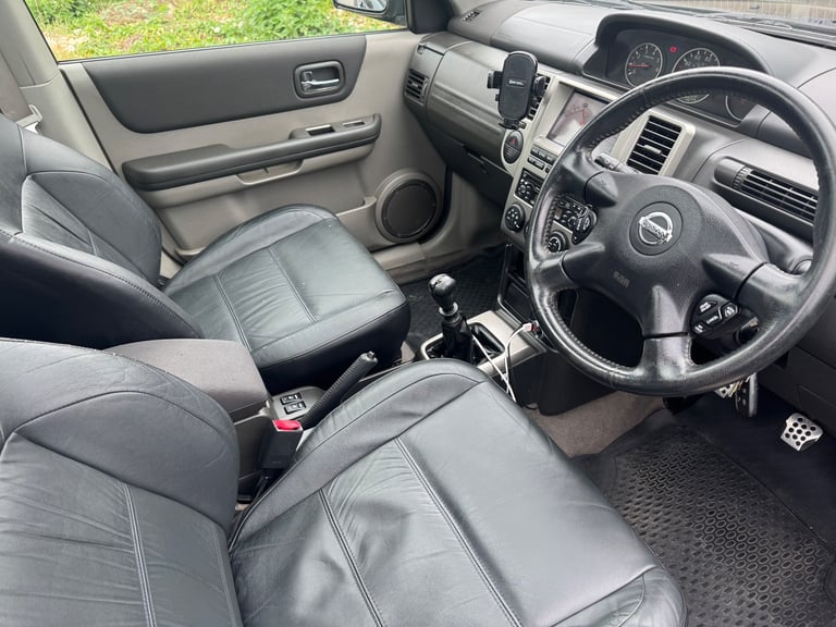 2007 Nissan X-Trail Aventura 2.2 DCI Black 