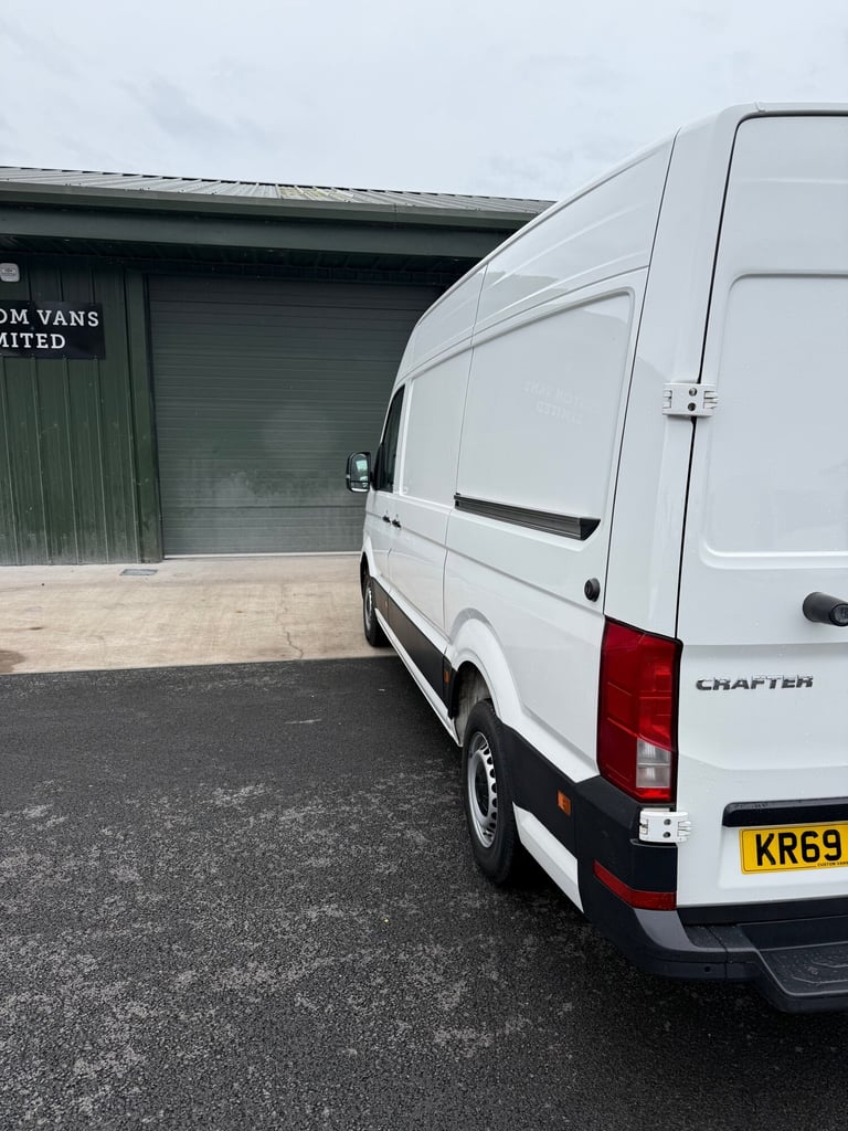 VOLKSWAGEN CRAFTER TRENDLINE 2.0TDI 140 MWB HIGH ROOF EURO 6 ***NO VAT***