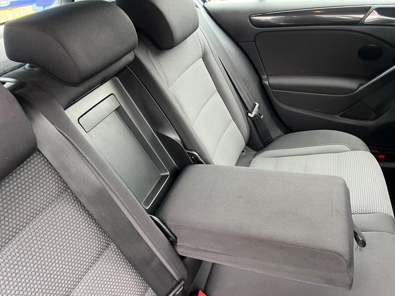2009 Volkswagen Golf 1.6 TDI SE DSG Euro 5 5dr HATCHBACK Diesel Automatic