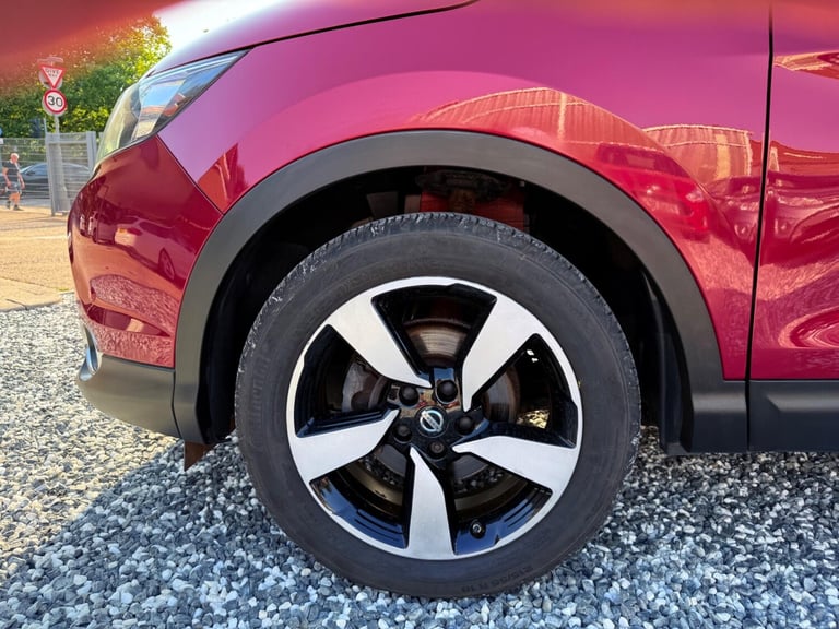 2015 Nissan Qashqai 1.2 DIG-T n-tec+ XTRON 2WD Euro 6 (s/s) 5dr HATCHBACK Petrol Automatic