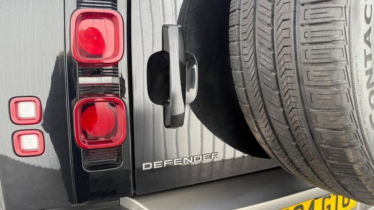 2024 Land Rover Defender Diesel Estate 3.0 D300 X-Dynamic HSE 90 3dr Auto SUV Diesel Automatic