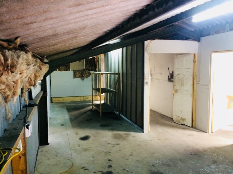 Industrial unit to let