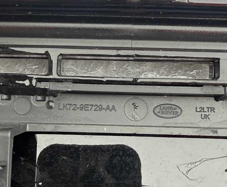 Land Rover Discovery Sport L550 Front Bumper Grill LK72-17F791-F Genuine.