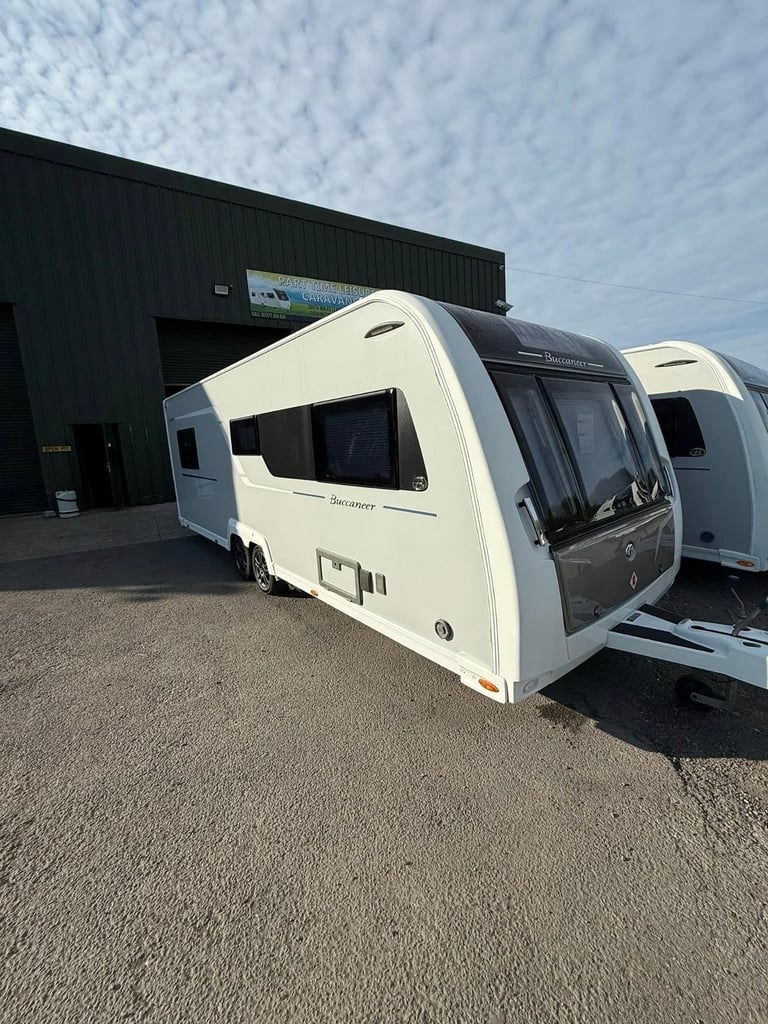 2015 BUCCANEER CARAVEL - 4 BERTH CARAVAN 