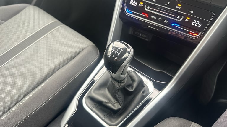 2022 Volkswagen T-Roc 1.0 TSI Life 5dr HATCHBACK PETROL Manual