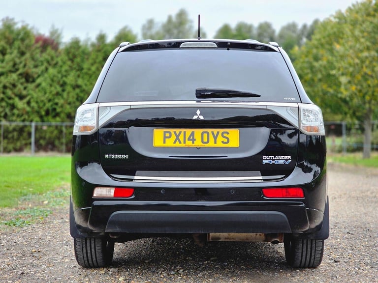 2014 Mitsubishi Outlander 2.0h 12kWh GX3h CVT 4WD Euro 5 (s/s) 5dr ESTATE Petrol/Electric Hybrid ...