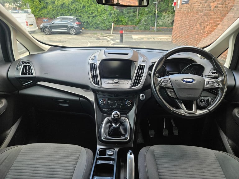 Ford C-Max 1.5 tdci titanium mpv in spotless condition 