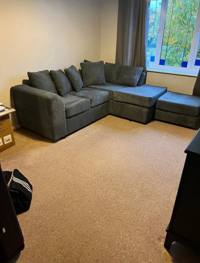 Brand New lovely 4 seater corner sofa available cash on delivery