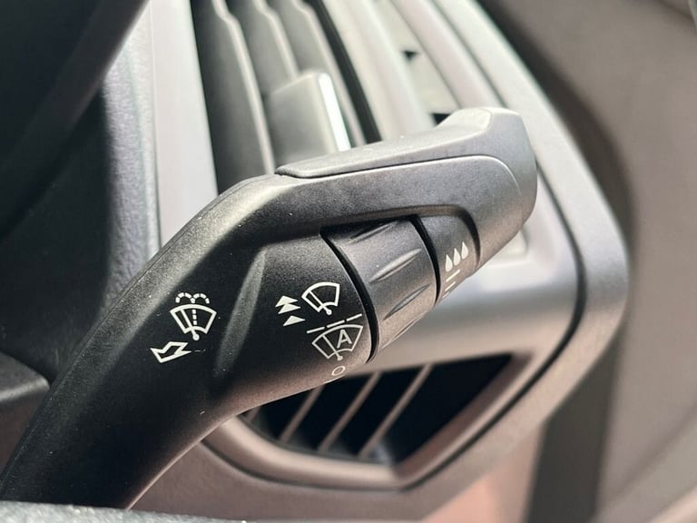 2021 Ford Transit Connect 1.5 200 EcoBlue Limited Panel Van 5dr Diesel Manual L1 Euro 6 (s/s) (12...