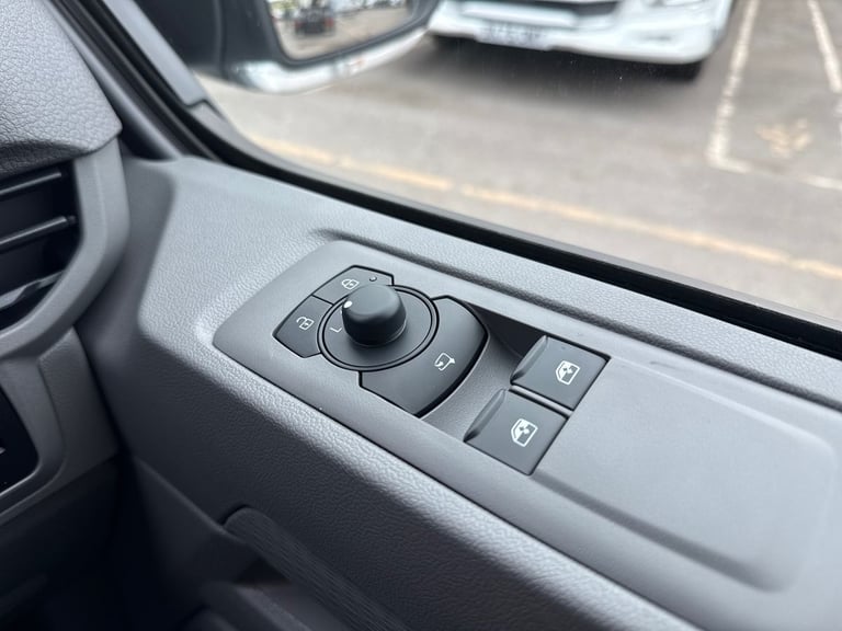  Volkswagen Transporter Panel Van 2.0 Tdi T30 Commerce Pro Panel Van 5dr Diesel