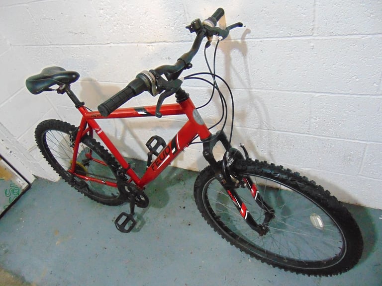 Apollo Feud (01 inch frame) Hardtail Mountain Bike (free local delivery)