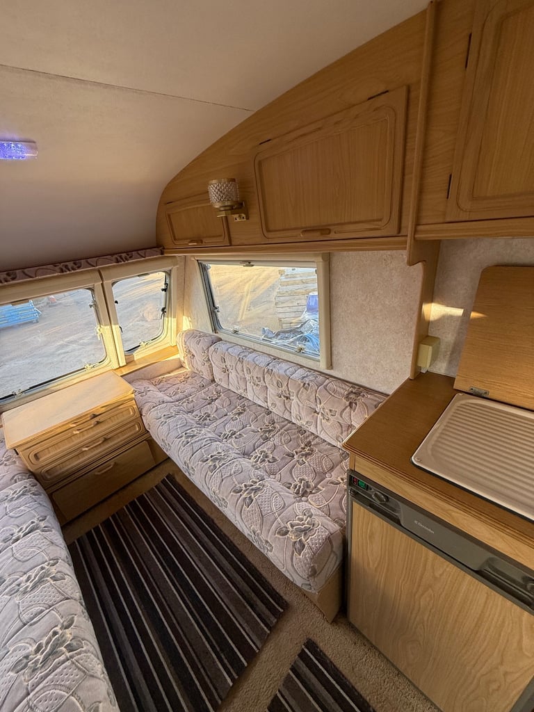 Bailey caravan  Ranger 450/2 lightweight 