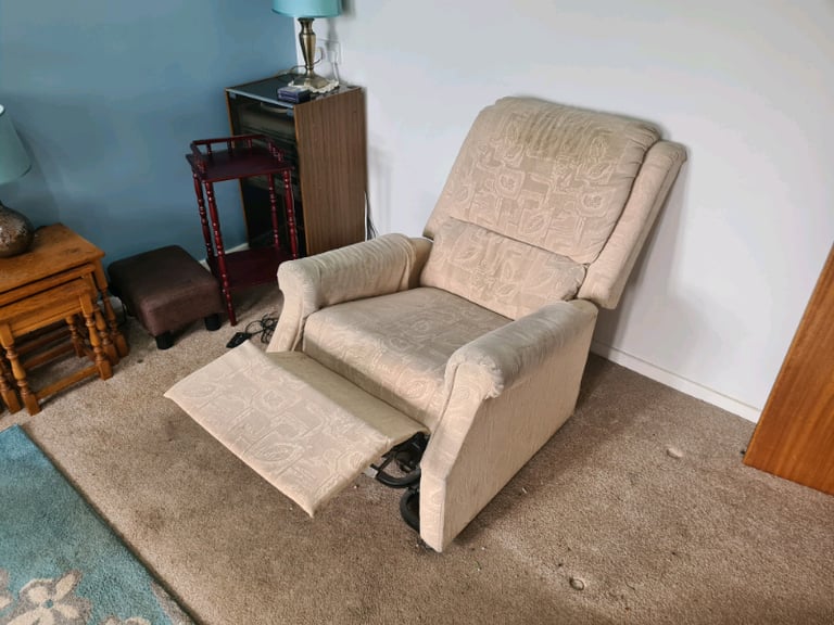 Electric recliner free local delivery from Peterlee area 