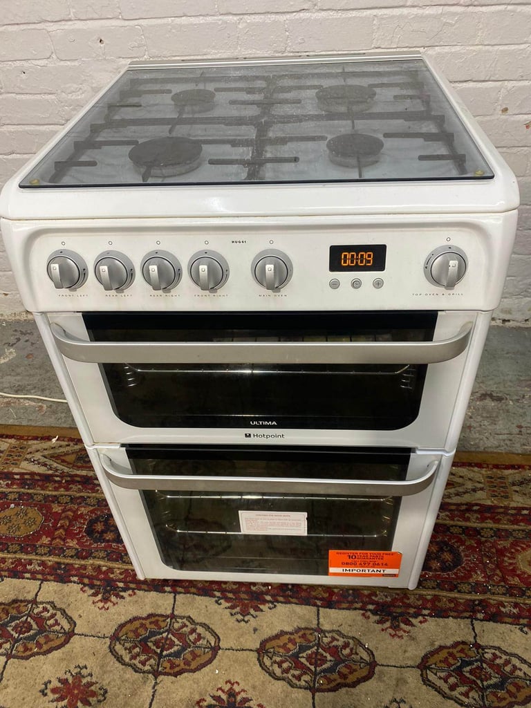 Beautiful HotPoint 60CM White Gas Cooker Oven/Grill For Sale Good Condition 