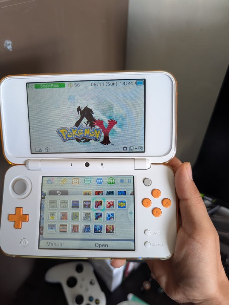 Nintendo 2DS XL