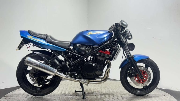 Suzuki Bandit 400  GSF 1993 16K NON RUNING PROJECT BIKE SPARES OR REPAIR 400CC