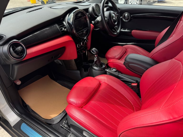 2014 MINI Cooper 2.0 PETROL AUTO Hatchback Petrol Semi Automatic