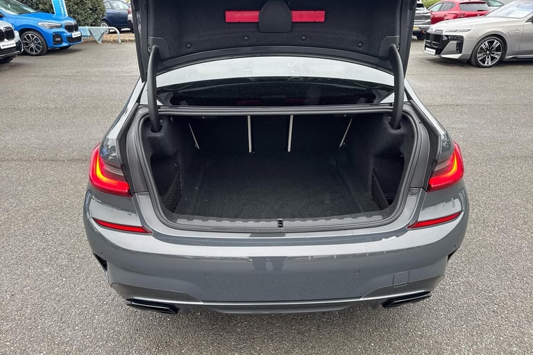 2022 BMW 3 Series M340d xDrive MHT 4dr Step Auto SALOON DIESEL Automatic