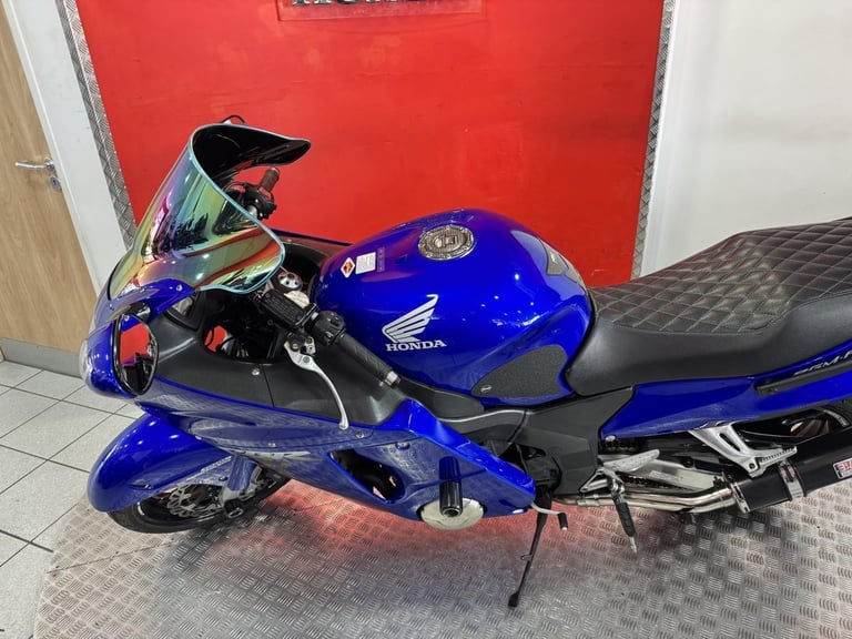 2002 '02' Honda CBR1100XX Super Blackbird